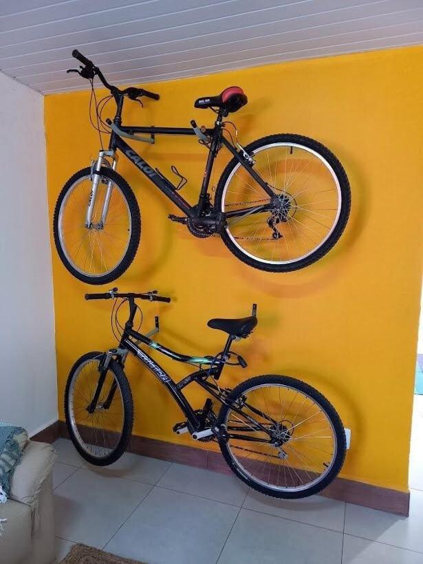 Casinha Aconchegante No Centro De Bonito I Tv, Ar-Condicionado, Bicicletas, Rede, Cozinha E Wi-Fi 20Mb Villa Eksteriør billede